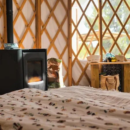 La Muntanera - Eco Yurt - Pool, Nature Retreat Luxury tent